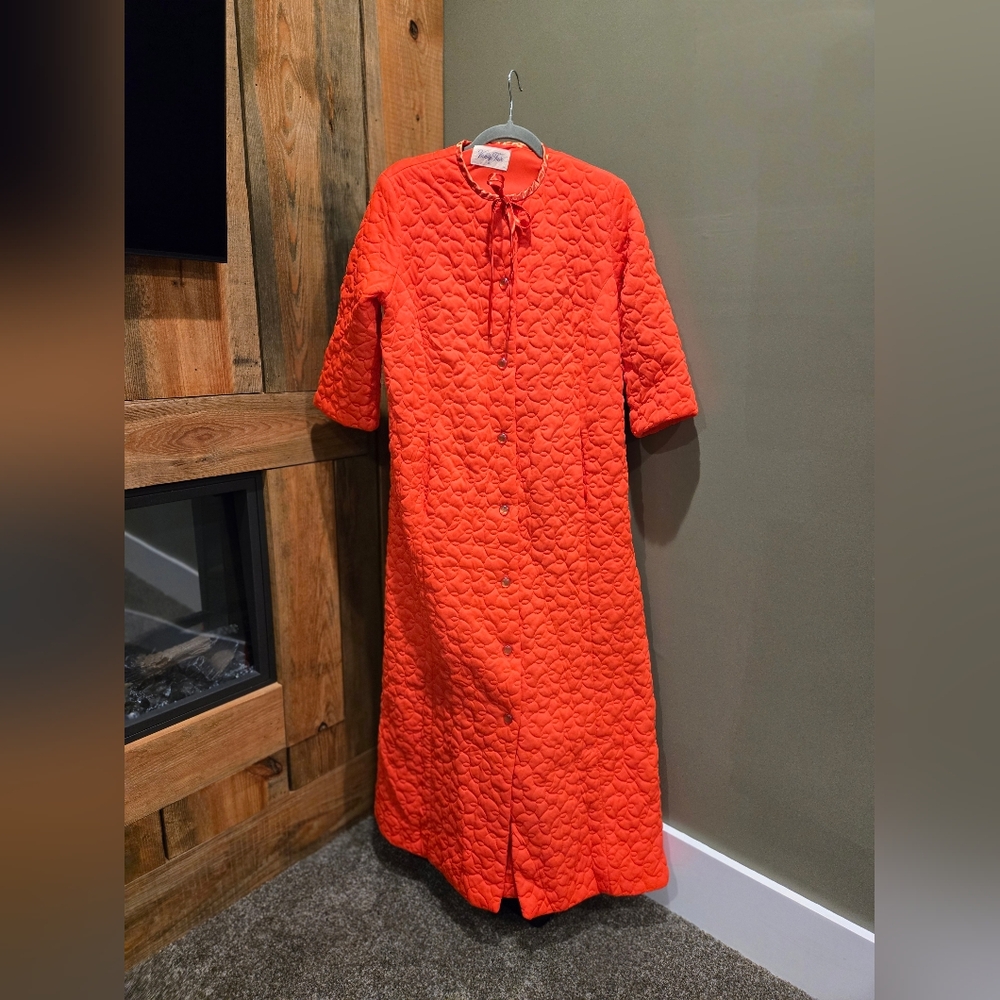Vintage Vanity Fair Orangeish Red House Rob.